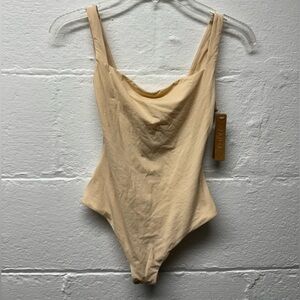 NWT Skims Fits Everybody Square Neck Bodysuit
